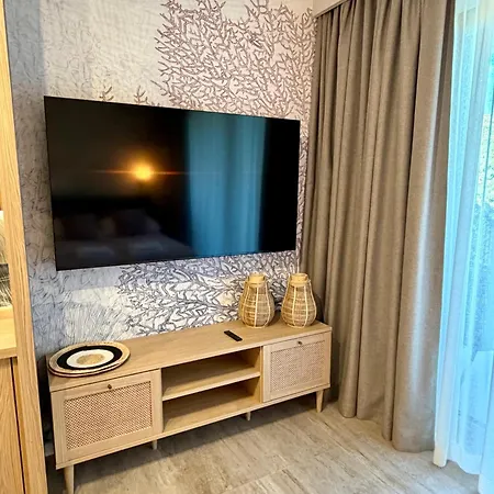 Seahome Greeneri Park Apartment *