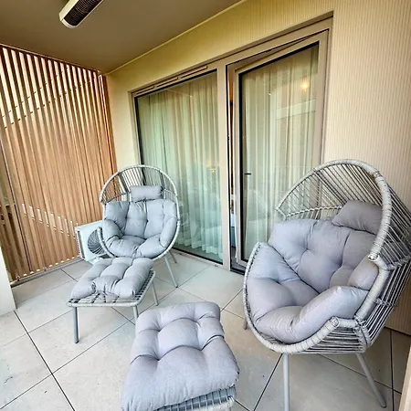 Apartment Seahome Greeneri Park *